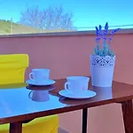 شقة Art